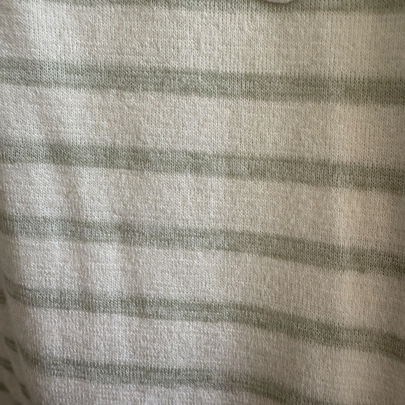 Plus Size Stripe T-shirt - 1XL Light Green and White - Picture 4 of 4